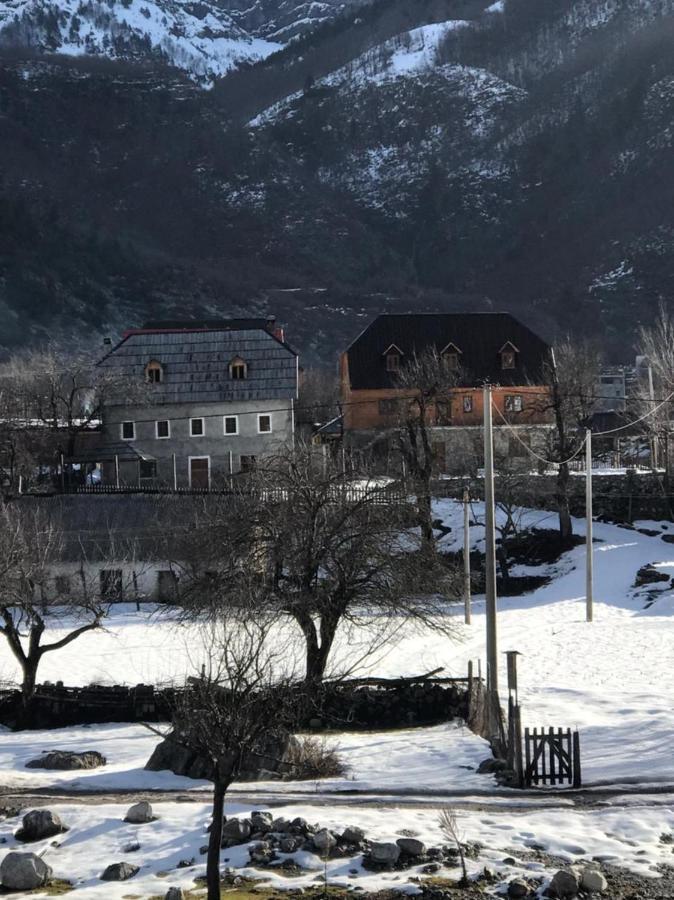 Bujtina Leke Gerla Hotel Тет Екстериор снимка