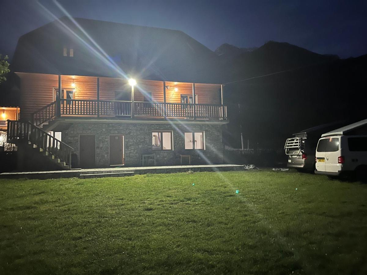 Bujtina Leke Gerla Hotel Тет Екстериор снимка
