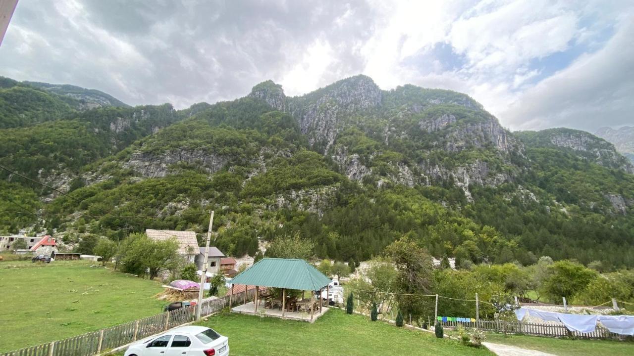 Bujtina Leke Gerla Hotel Тет Екстериор снимка